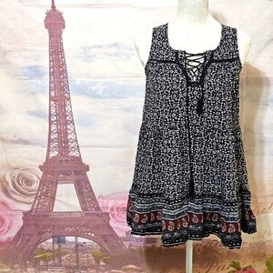 American EAGLE Black and White Floral Dress with Lace-Up Front SZ XS